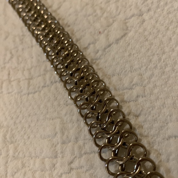 Guess chain silver adjustable belt. - Picture 6 of 6